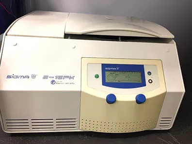 Centrifuge SIGMA 2-16PK.jpg