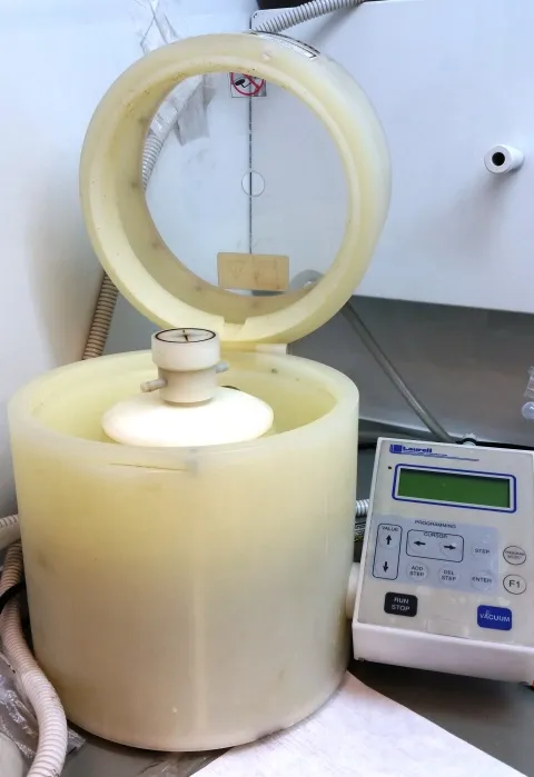 Spin_coater.jpg